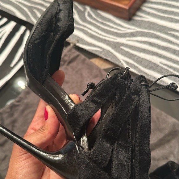 Velvet Tom Ford heel. Sz 381/2. - Picture 3 of 4